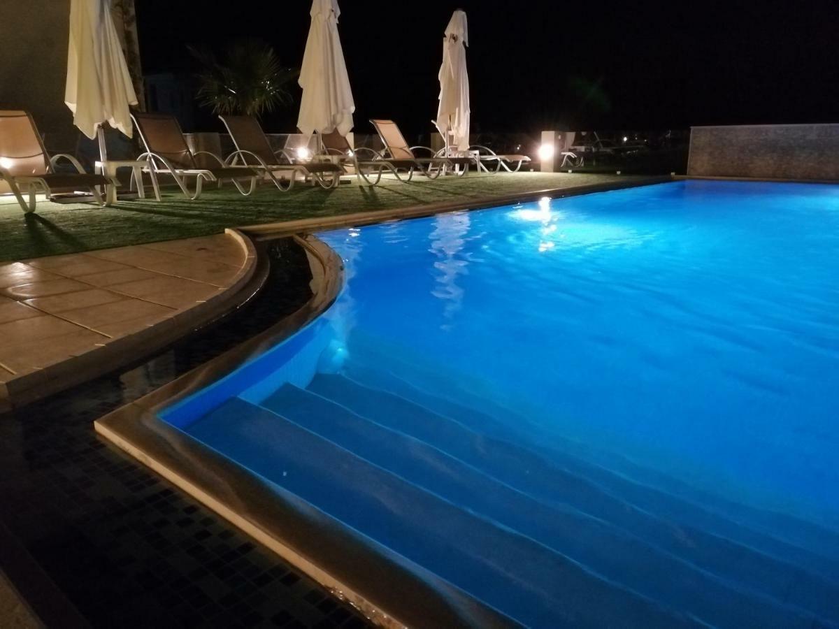 Carisa Maleme Hotel Exterior photo